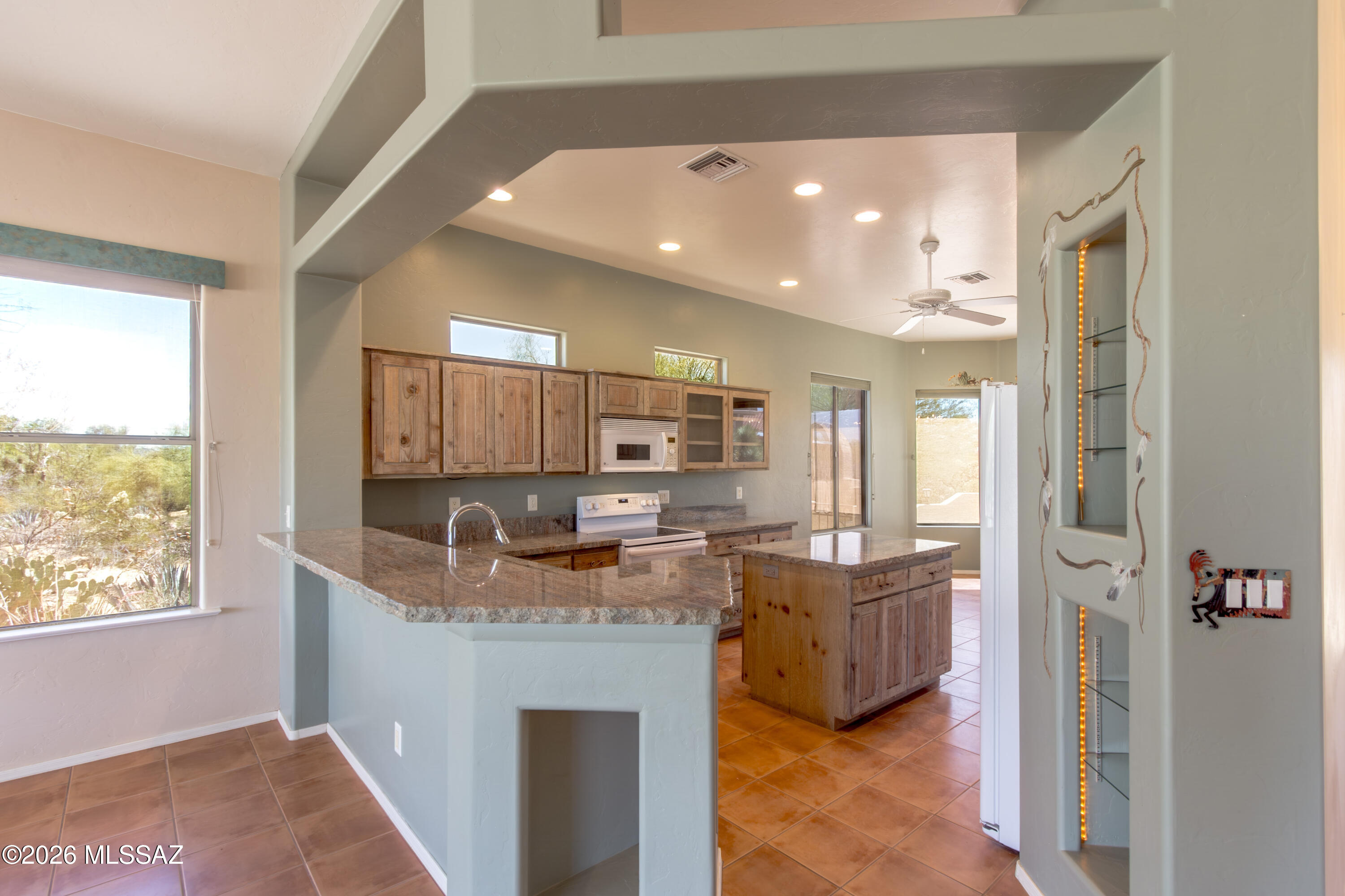 3002 West Oasis Road Tucson, AZ 85742 - Photo 11 of 49 Kitchen Bar and Island 3002