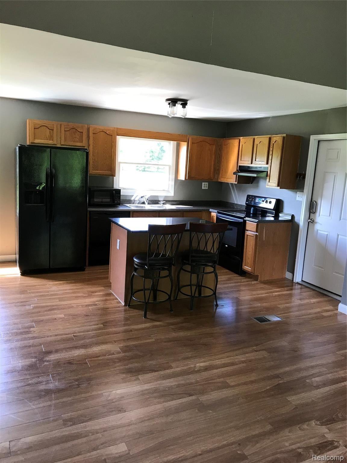 8525 Cork Road Yale, MI 48097 - Photo 11 of 17 IMG_0727.jpg