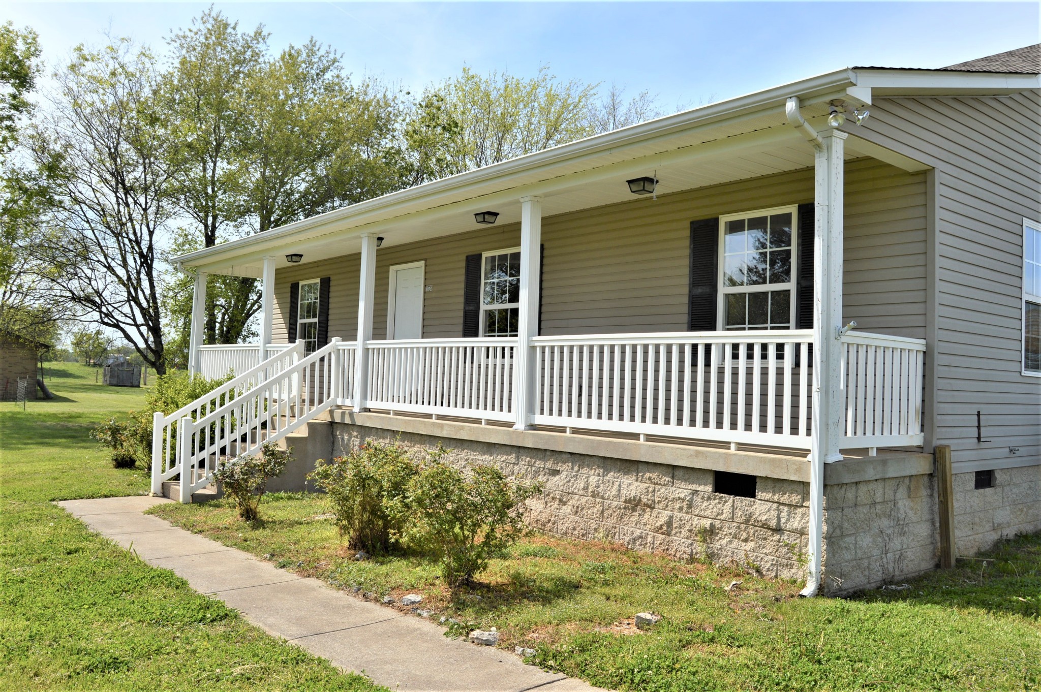 1026 Double Bridge Road Lewisburg, TN 37091 - Photo 2 of 31 Gallery Image 2