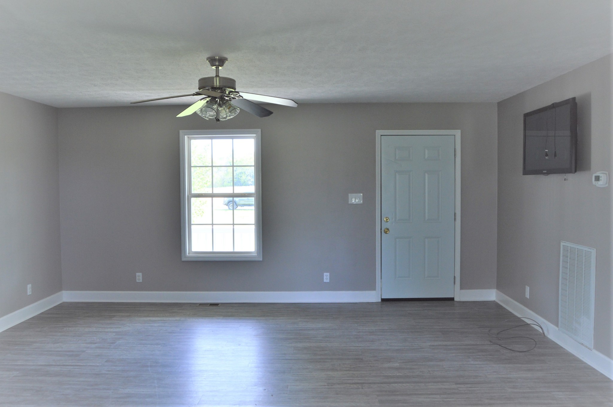1026 Double Bridge Road Lewisburg, TN 37091 - Photo 4 of 31 Gallery Image 4