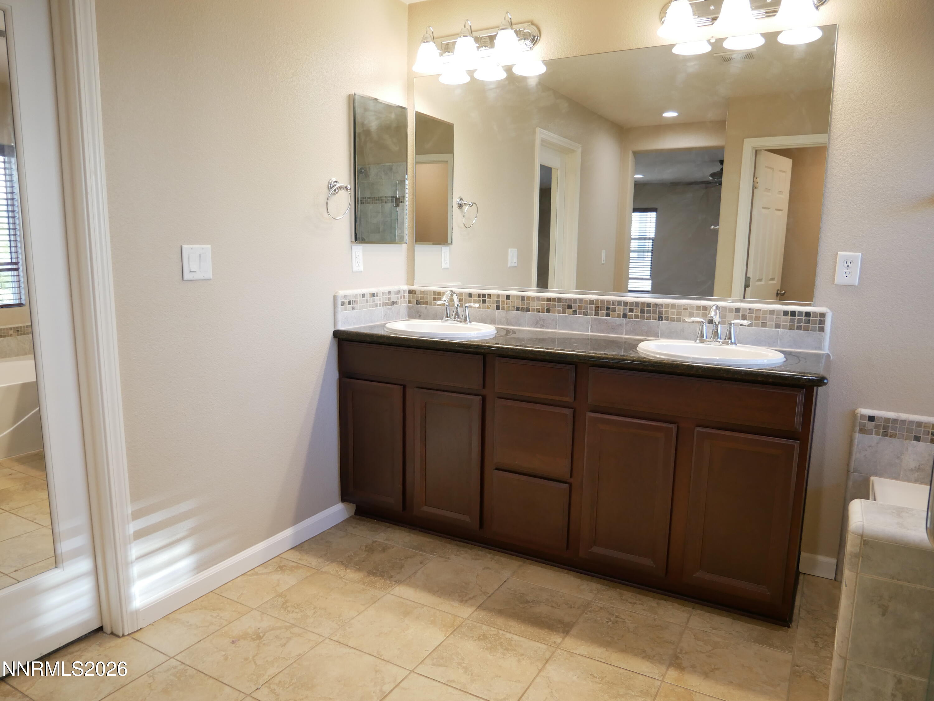 1925 Tower Falls Road Reno, NV 89521 - Photo 21 of 51 P1020084