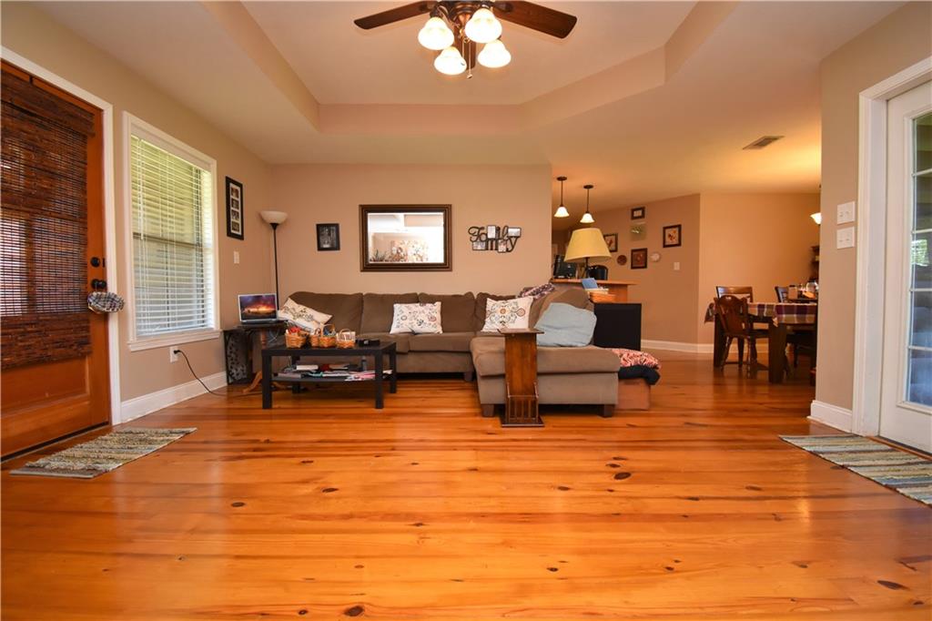 381 Walker Ferry Road Pollock, LA 71467 - Photo 4 of 25 Gallery Image 4