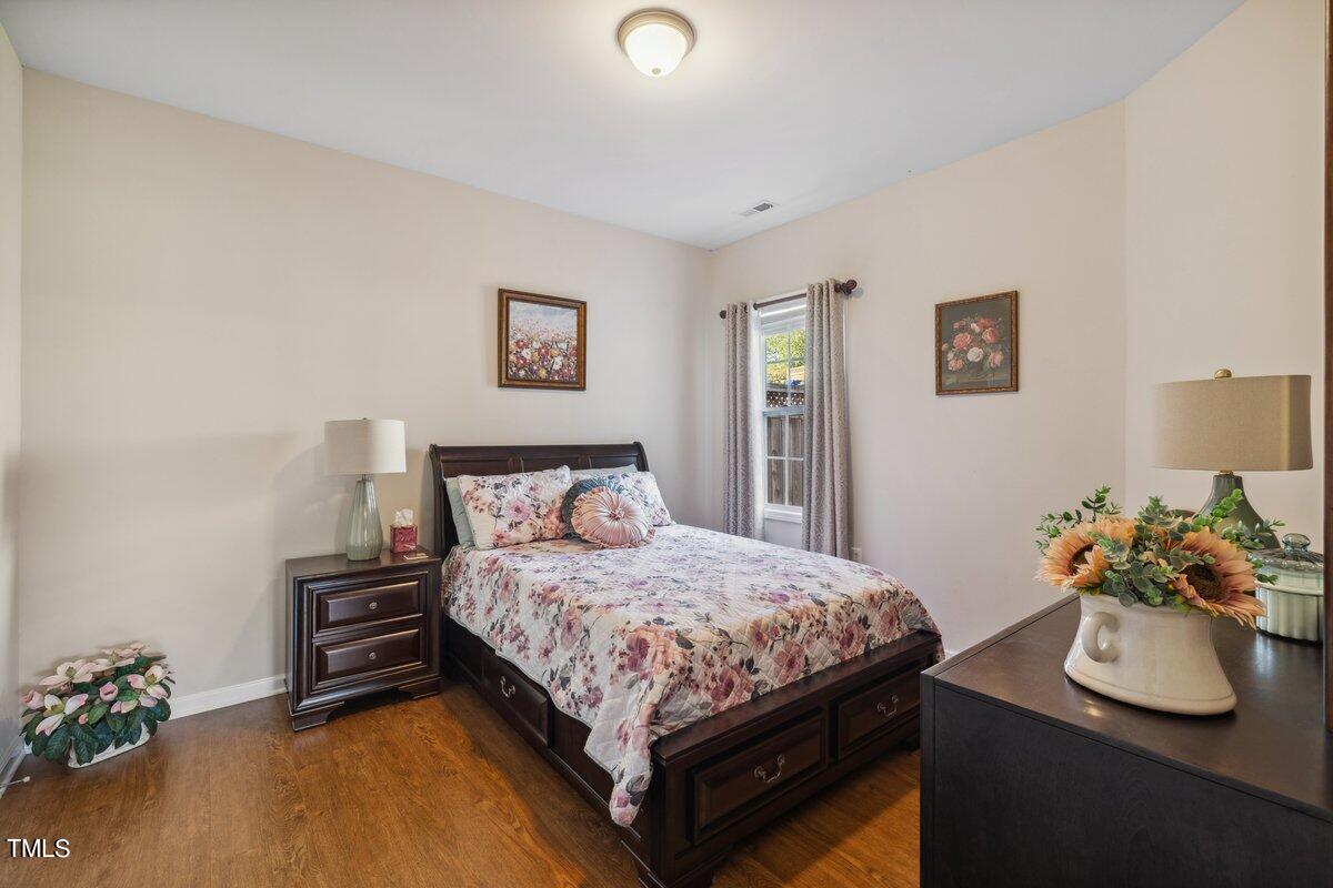 2611 Andover Glen Road Raleigh, NC 27604 - Photo 11 of 16 2611 Andover Glen guest bedroom