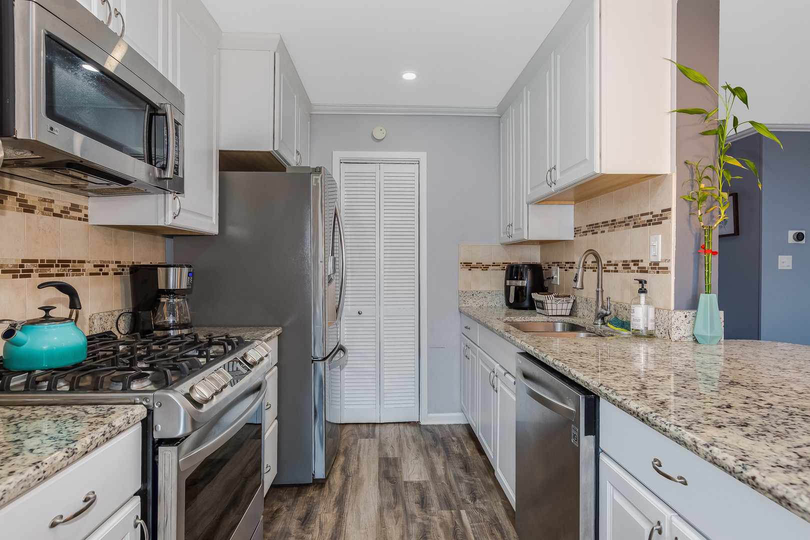 664 Wedgewood Drive Hanover Park, IL 60133 - Photo 8 of 15