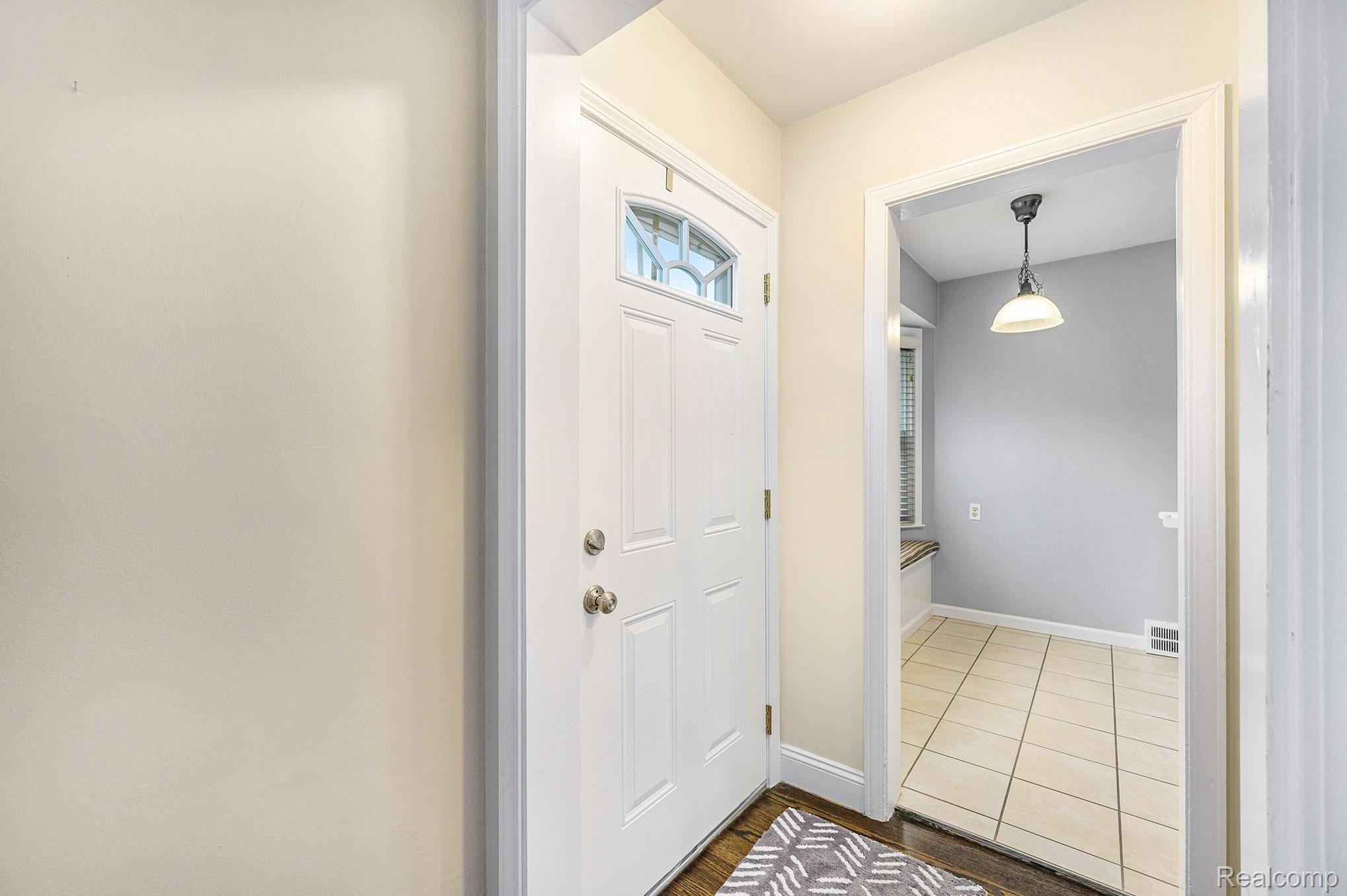 983 Harvard Road Berkley, MI 48072 - Photo 14 of 42 983-Harvard-Road_8.jpg