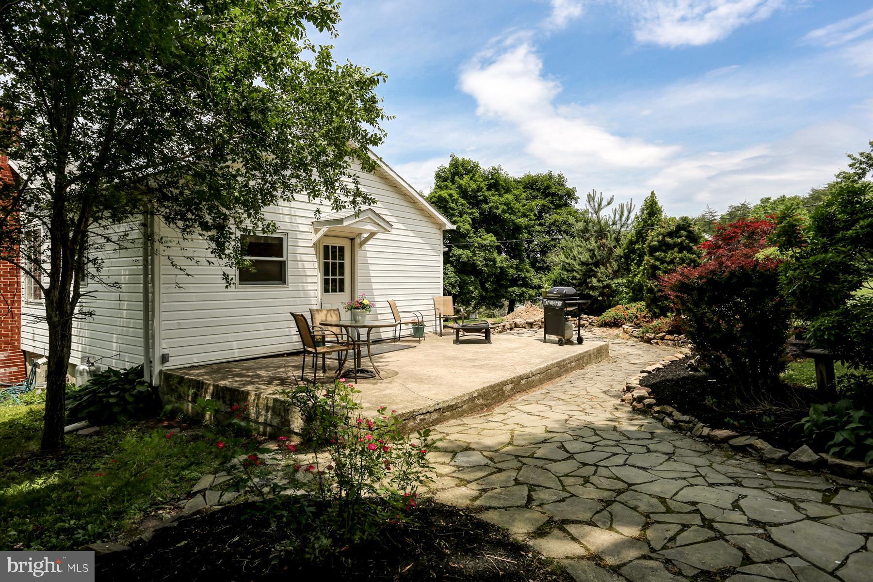 987 Paradise Road Duncannon, PA 17020 - Photo 4 of 28 Gallery Image 4
