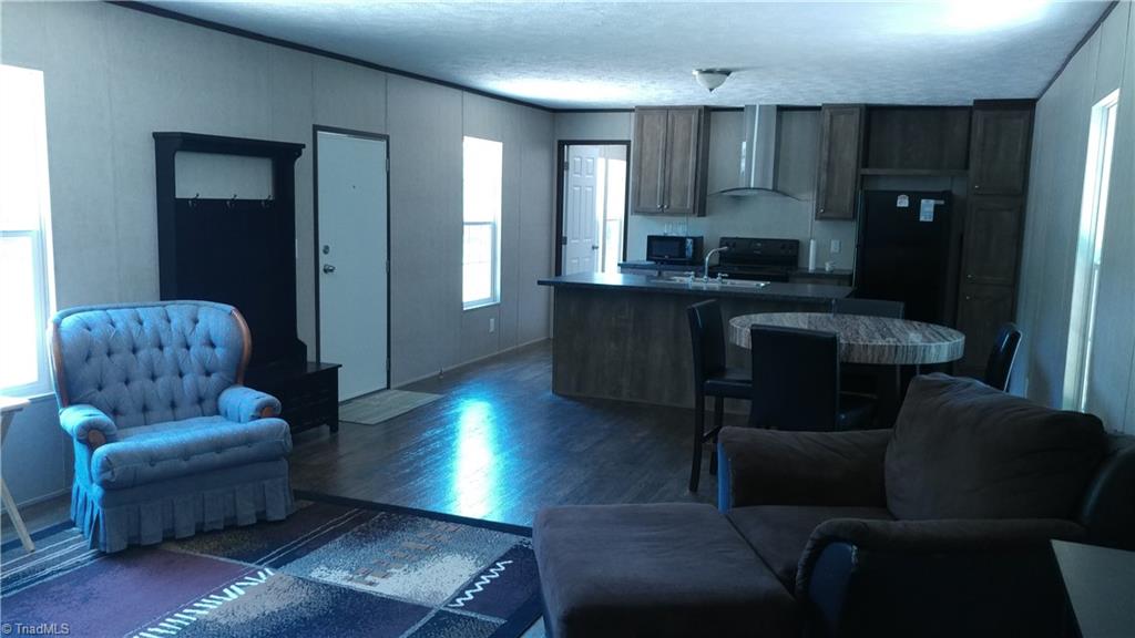 653 Berrymore Road Reidsville, NC 27320 - Photo 2 of 10 Gallery Image 2