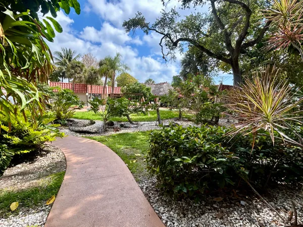 $1,850 | 777 South Federal Highway, Unit RP705, Pompano Beach, FL 33062