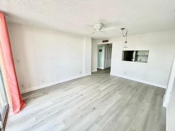 $1,850 | 777 South Federal Highway, Unit RP705, Pompano Beach, FL 33062