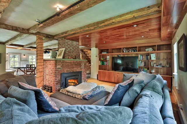 $670,000 | 162 Campbell Road, Rochester, VT 05767