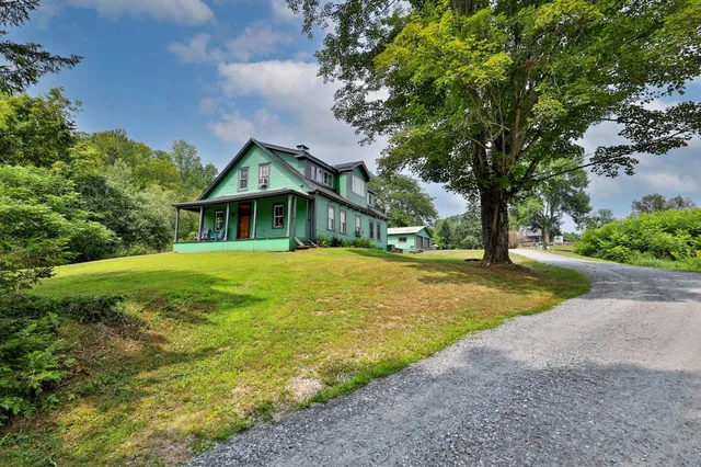 $670,000 | 162 Campbell Road, Rochester, VT 05767
