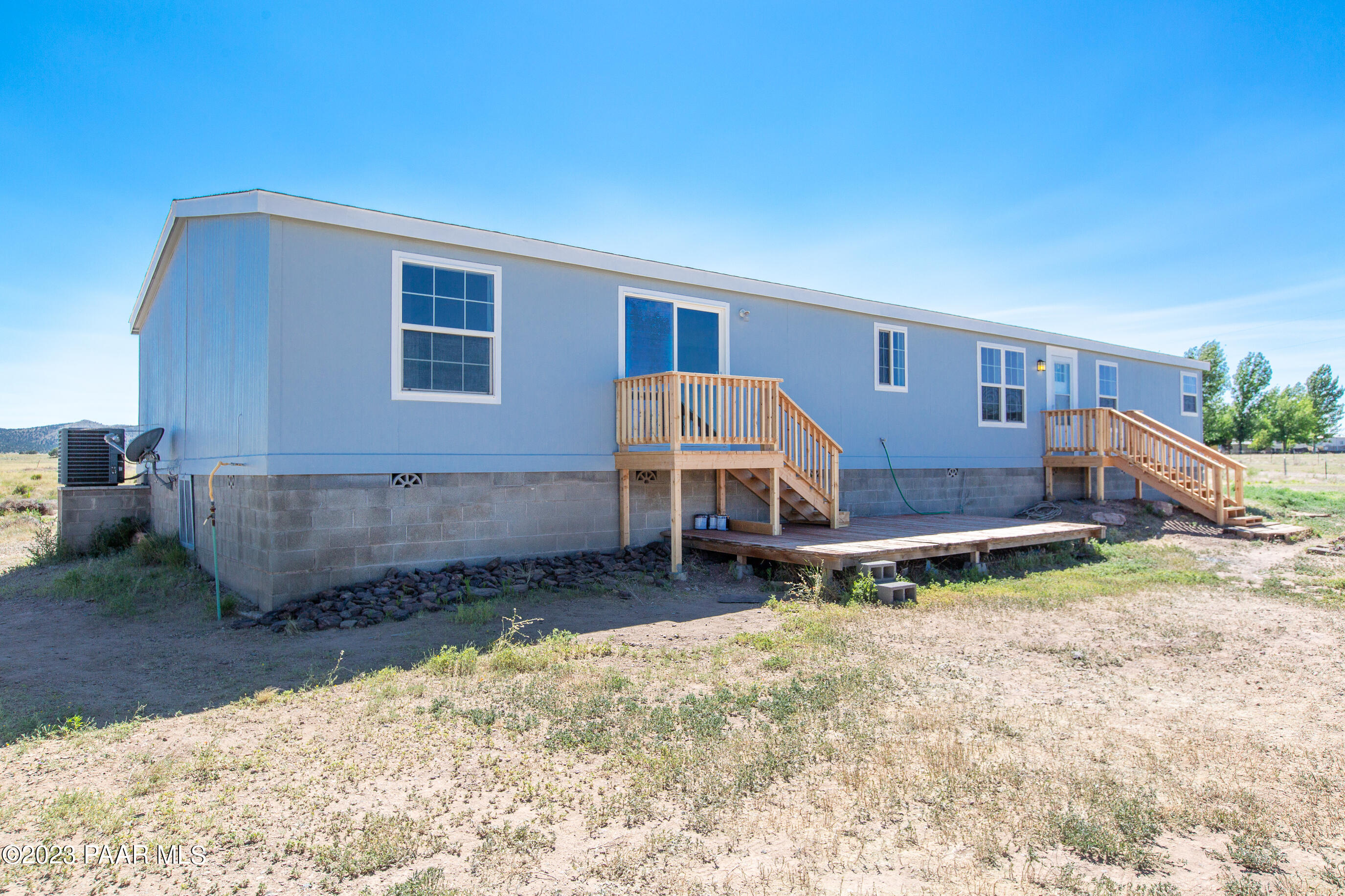 21605 Roberts Road Paulden, AZ 86334 - Photo 1 of 33 Front of house
