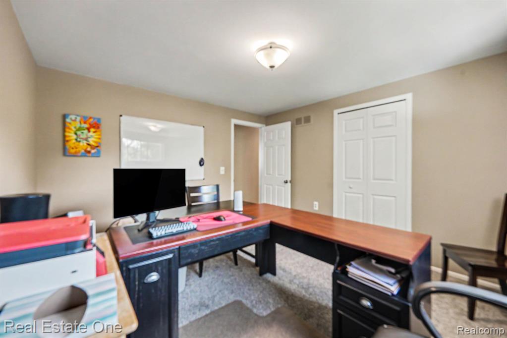 2242 West Wattles Road Troy, MI 48098 - Photo 16 of 30