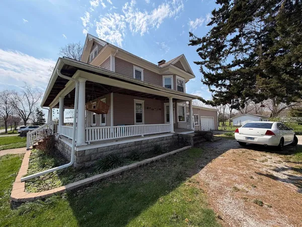 $149,900 | 304 South Poplar Street, Onarga, IL 60955