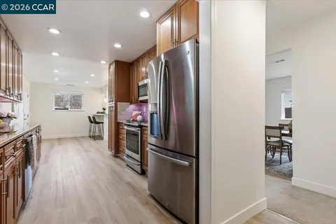 $949,000 | 407 Roanoke Drive, Martinez, CA 94553