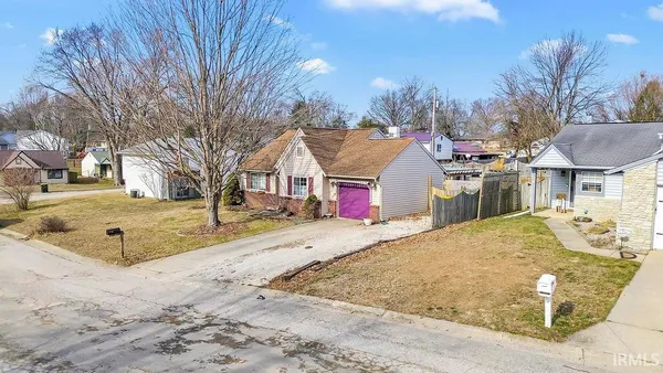 $256,000 | 546 Lois Lane, Bloomington, IN 47403