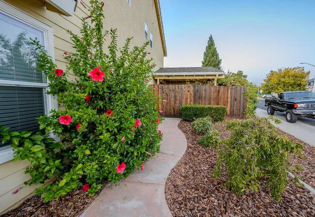 $675,000 | 1800 Ambridge Drive, Roseville, CA 95747