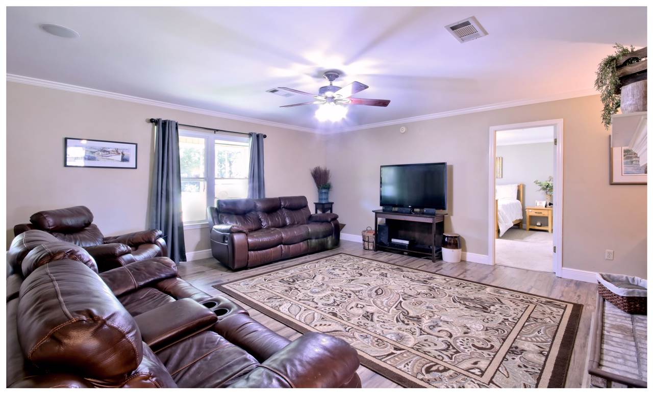 717 West Orchid Avenue Foley, AL 36535 - Photo 4 of 25