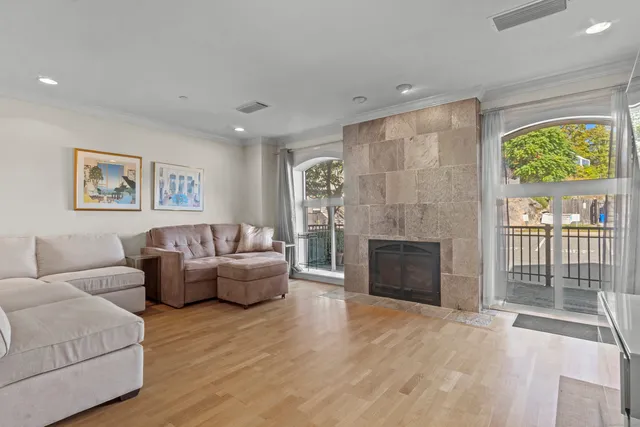 $3,500 | 17 Water Street, Unit A10, Groton, CT 06355