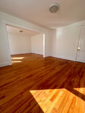 $2,100 | 58 Oxford Street North, Unit 1, Auburn, MA 01501