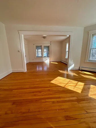 $2,100 | 58 Oxford Street North, Unit 1, Auburn, MA 01501