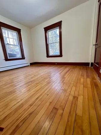 $2,100 | 58 Oxford Street North, Unit 1, Auburn, MA 01501