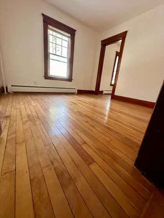 $2,100 | 58 Oxford Street North, Unit 1, Auburn, MA 01501