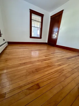 $2,100 | 58 Oxford Street North, Unit 1, Auburn, MA 01501