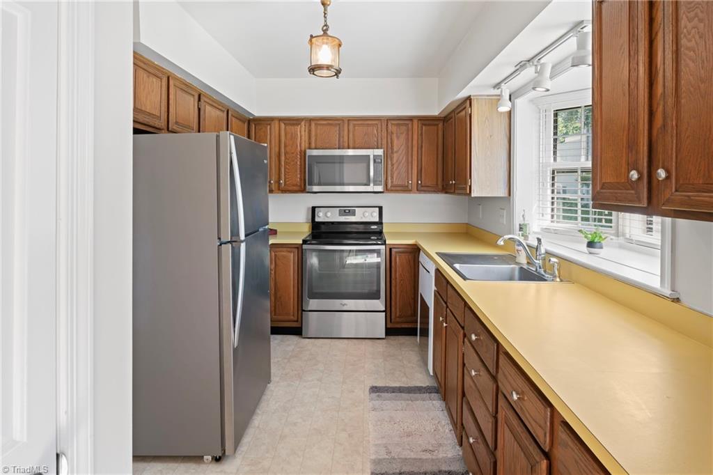 4844 Tower Road, Unit A Greensboro, NC 27410 - Photo 6 of 50