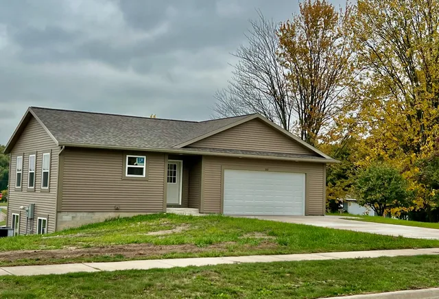 $349,900 | 501 South Sullivan Avenue, Fremont, MI 49412