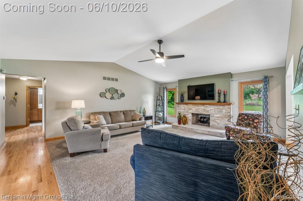 2072 Cumberland Road Rochester, MI 48307 - Photo 7 of 34