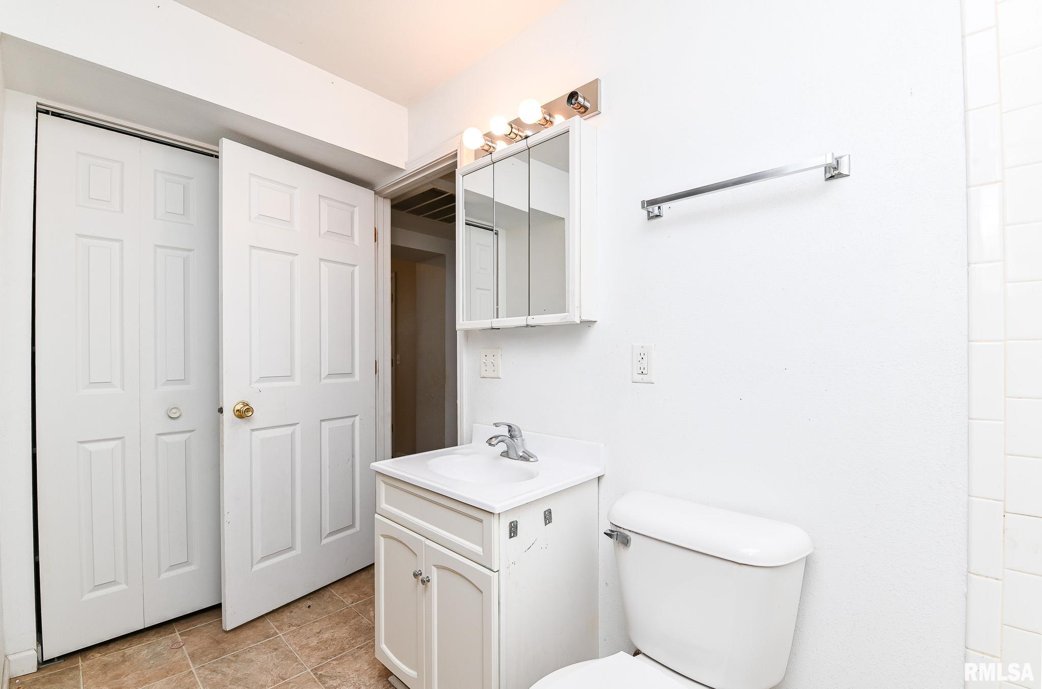 352 Catherine Street Pekin, IL 61554 - Photo 12 of 45