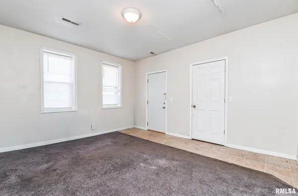 $94,900 | 352 Catherine Street, Pekin, IL 61554