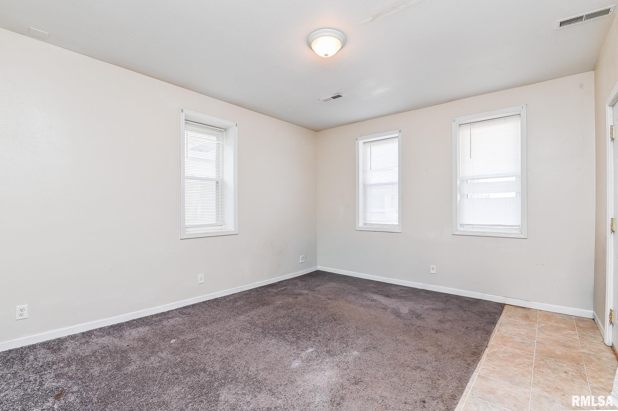 352 Catherine Street Pekin, IL 61554 - Photo 3 of 45