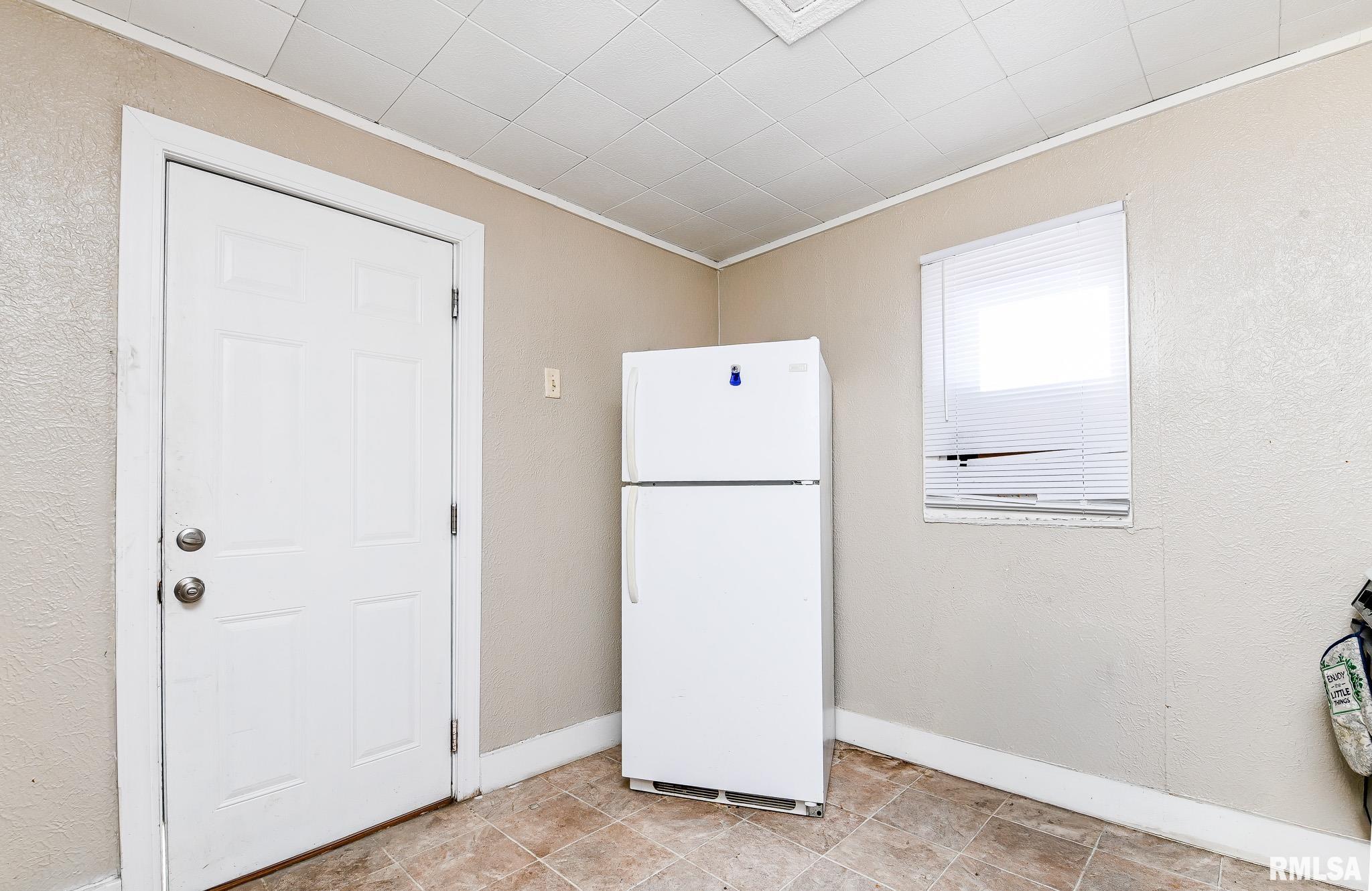 352 Catherine Street Pekin, IL 61554 - Photo 32 of 45