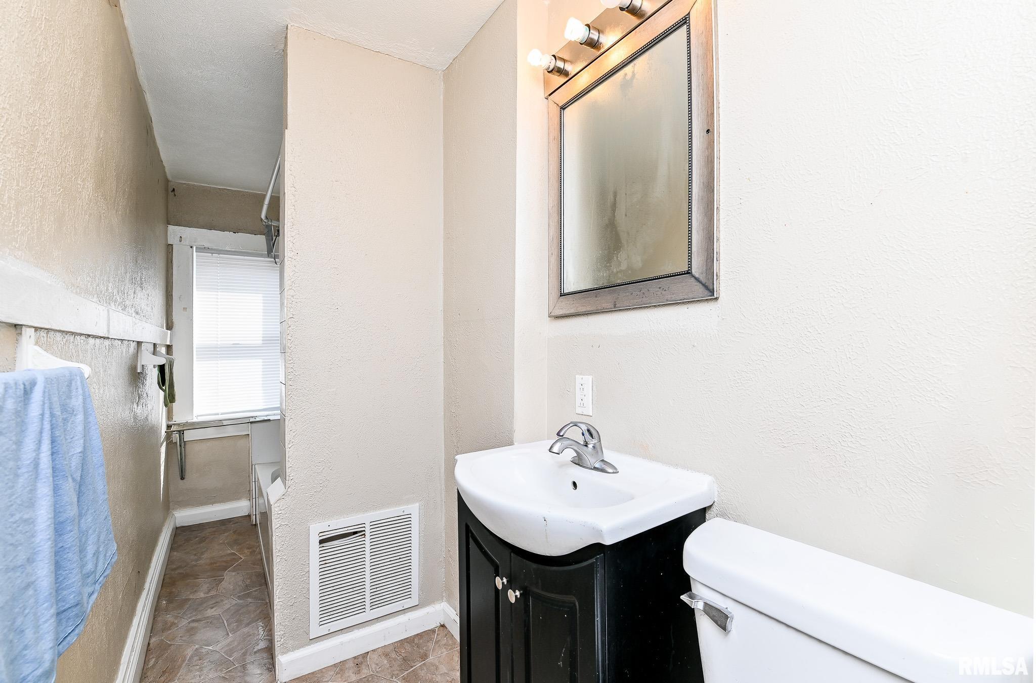 352 Catherine Street Pekin, IL 61554 - Photo 41 of 45