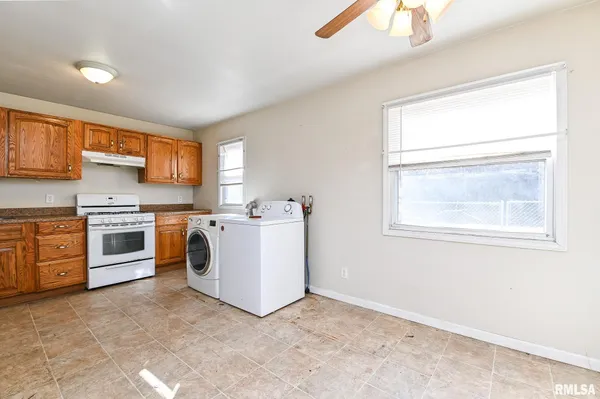 $94,900 | 352 Catherine Street, Pekin, IL 61554