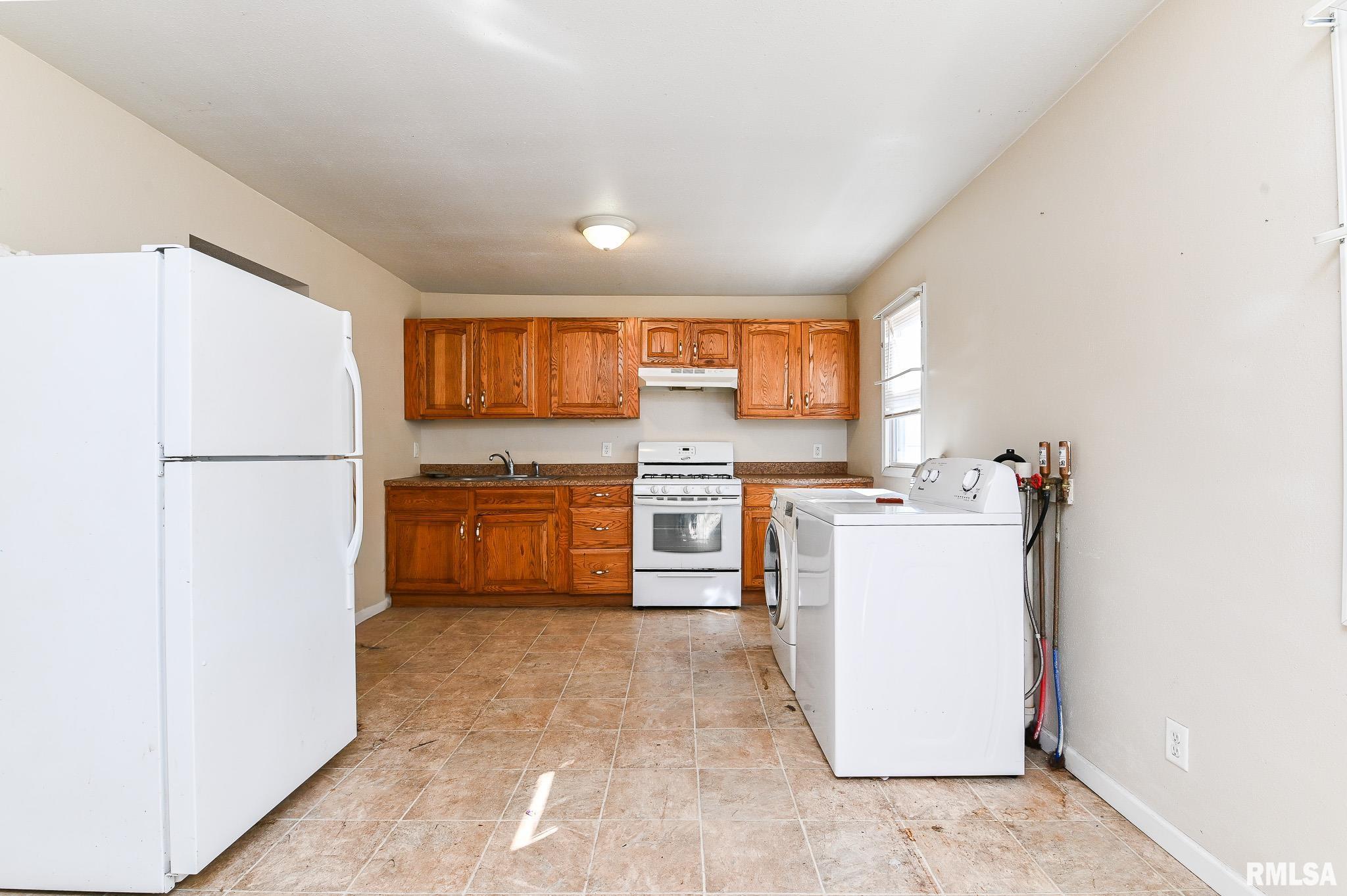 352 Catherine Street Pekin, IL 61554 - Photo 7 of 45