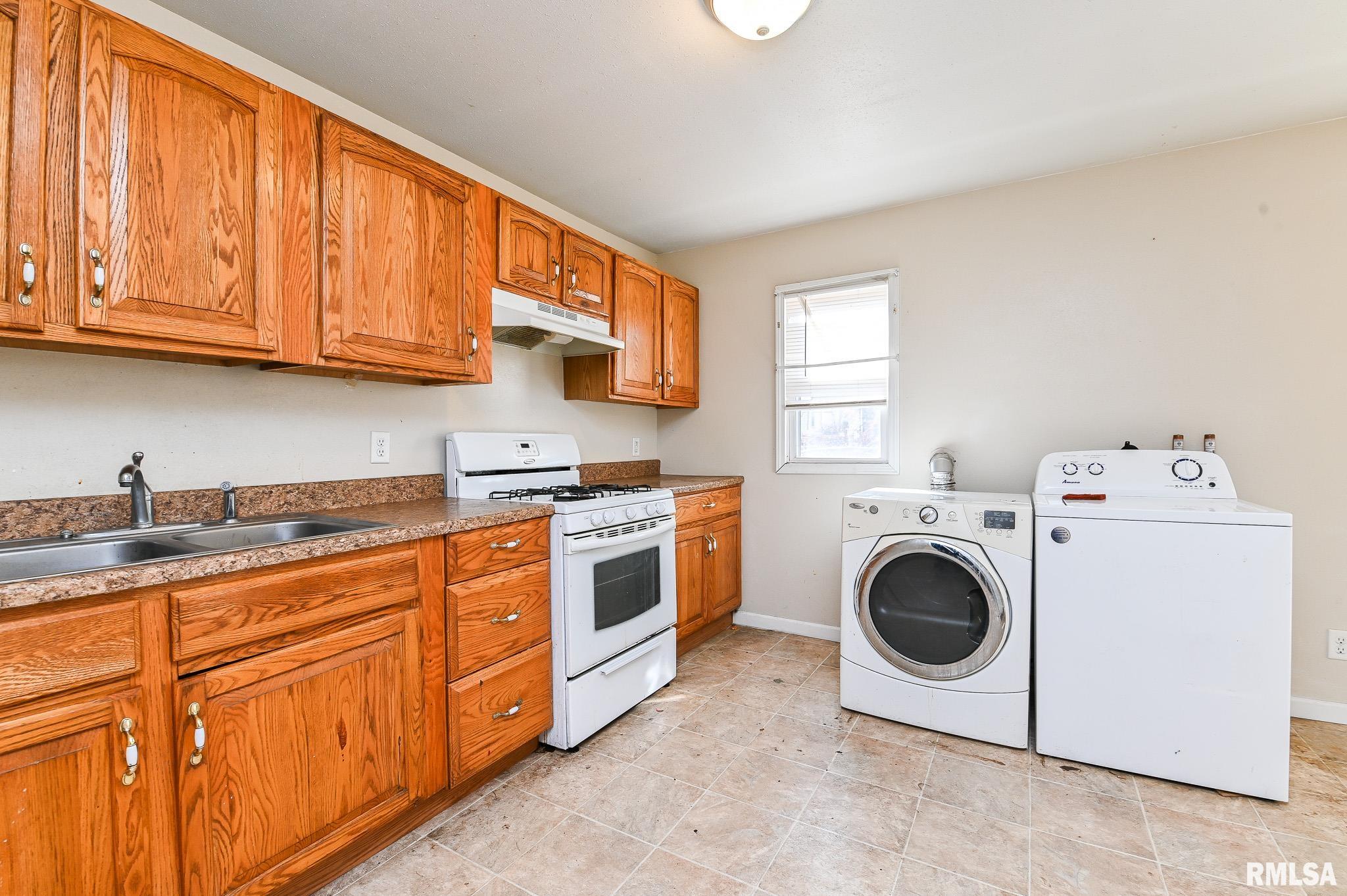 352 Catherine Street Pekin, IL 61554 - Photo 8 of 45