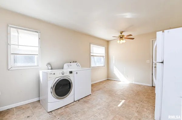 $94,900 | 352 Catherine Street, Pekin, IL 61554