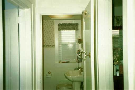 841 Malvern Road Avalon, PA 15202 - Photo 4 of 8 Gallery Image 4