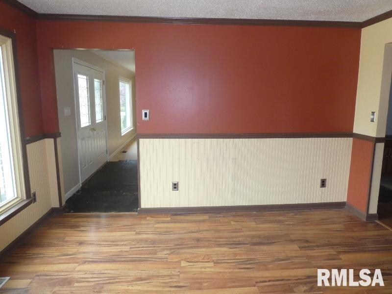 54 Pine Cove Springfield, IL 62712 - Photo 12 of 27 Gallery Image 12