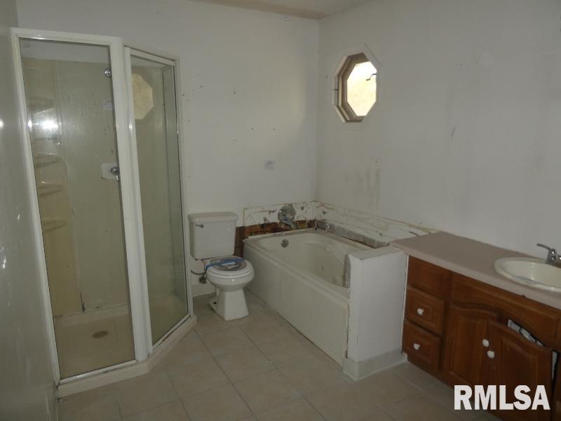 54 Pine Cove Springfield, IL 62712 - Photo 16 of 27 Gallery Image 16