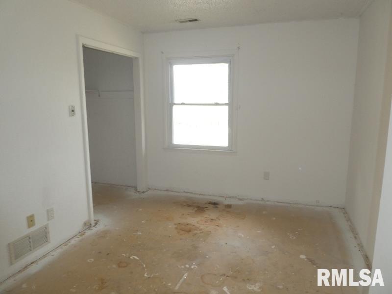 54 Pine Cove Springfield, IL 62712 - Photo 17 of 27 Gallery Image 17
