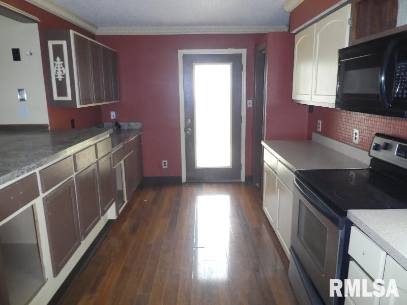 54 Pine Cove Springfield, IL 62712 - Photo 9 of 27 Gallery Image 9