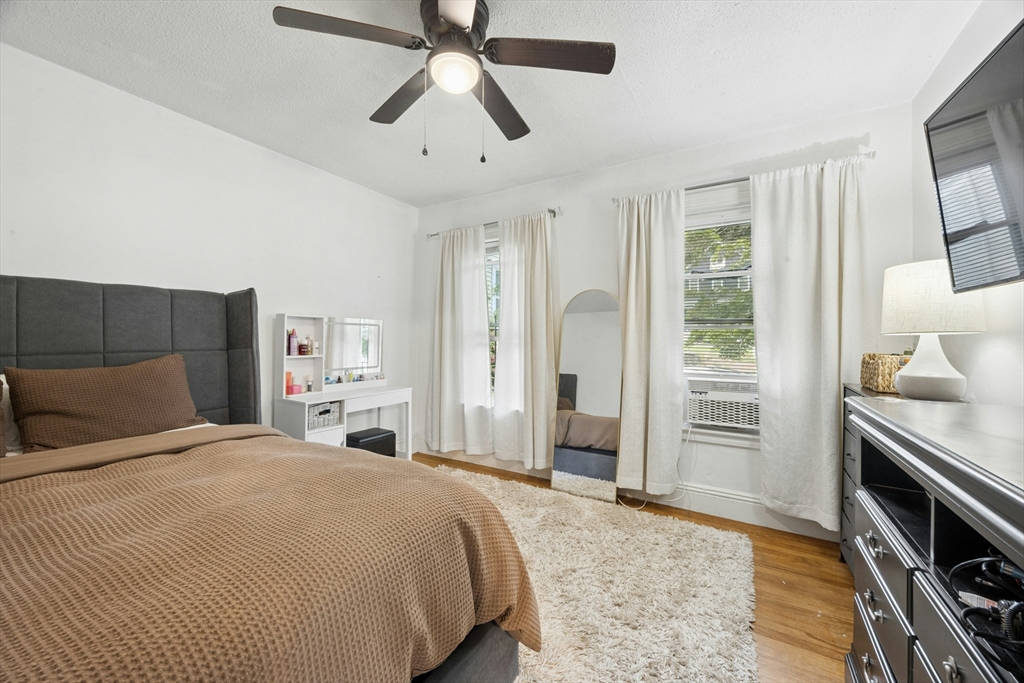 188 Vernon Street Worcester, MA 01607 - Photo 11 of 42