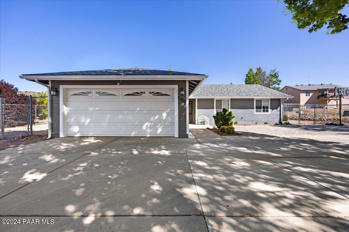 5401 North Robert Road Prescott Valley, AZ 86314 - Photo 1 of 23 01-Front