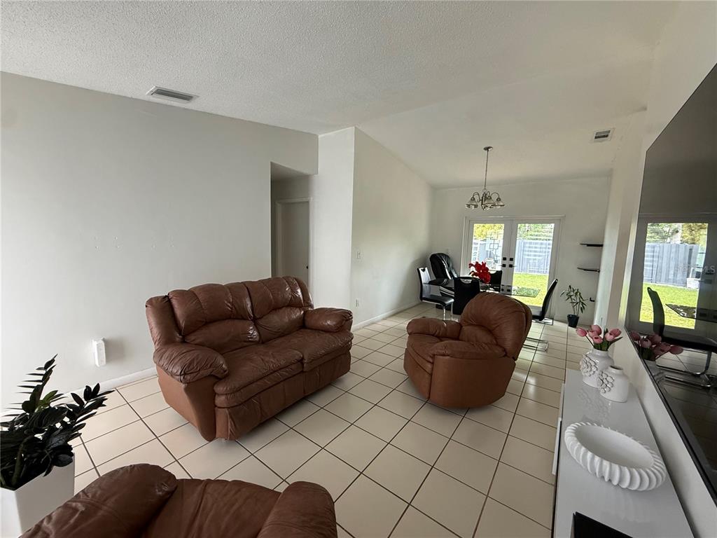 14719 Southwest 176th Street Miami, FL 33187 - Photo 5 of 15