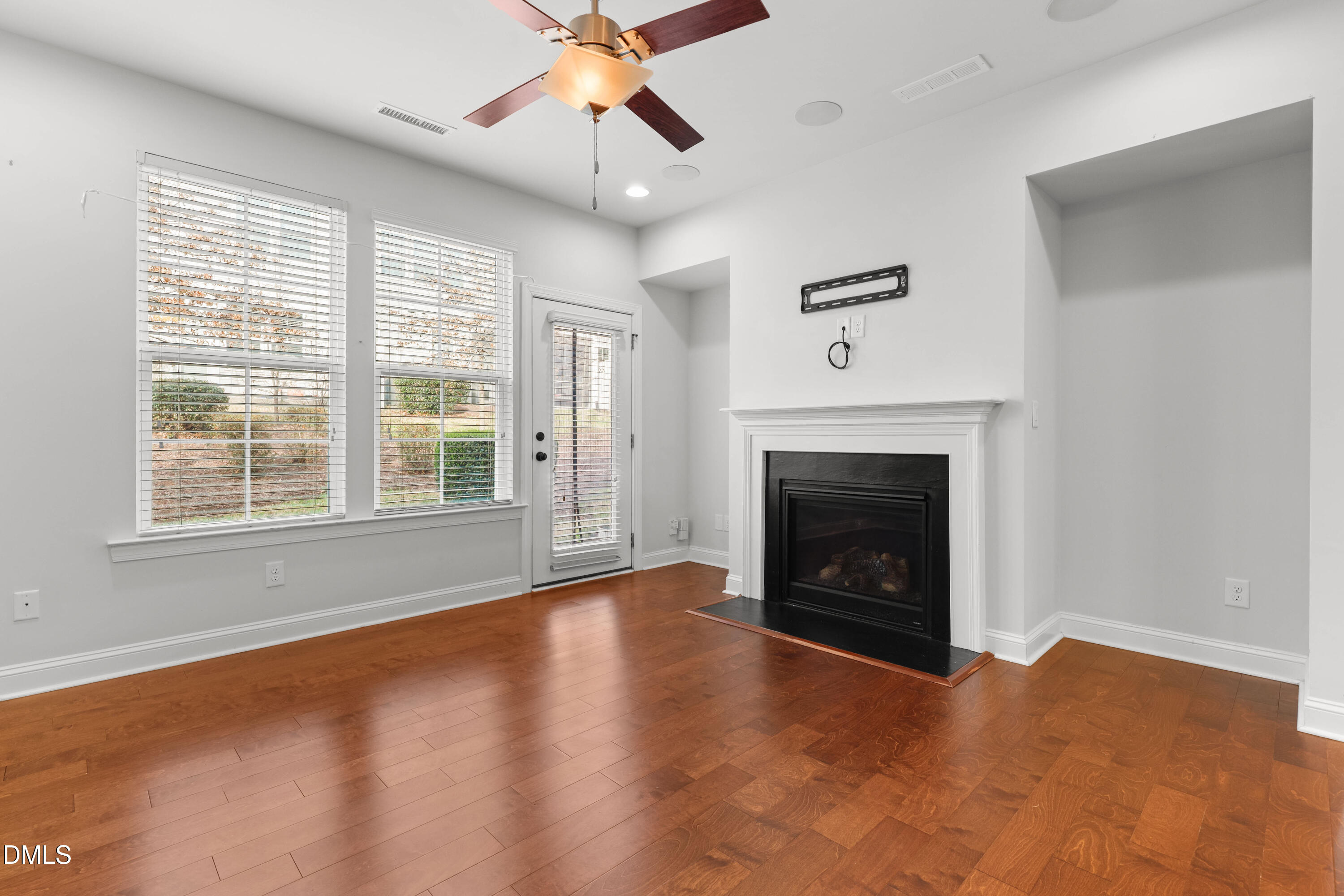 1109 Laurel Twist Road Cary, NC 27513 - Photo 10 of 37 12