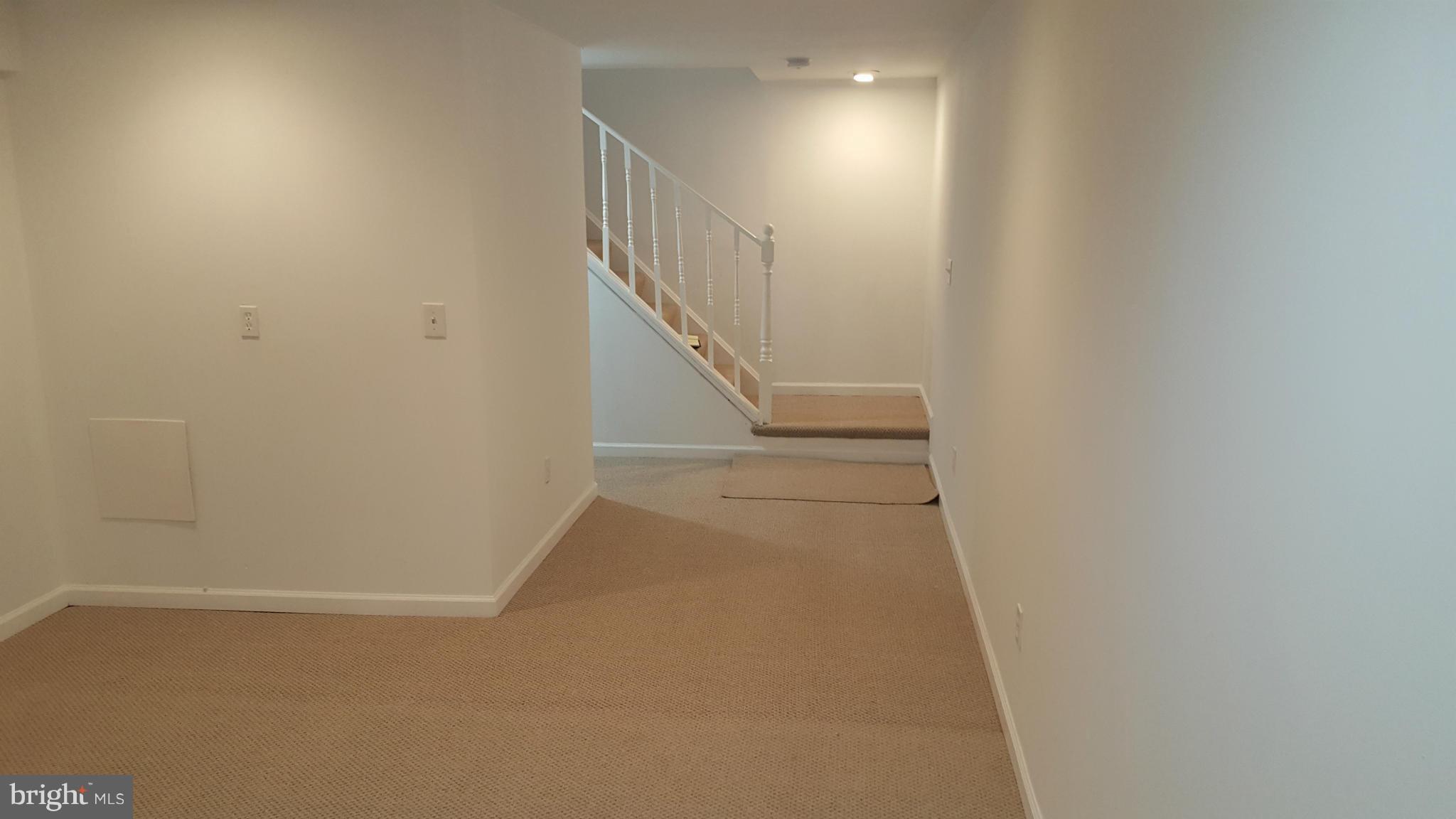 2000 Hopefield Road Silver Spring, MD 20905 - Photo 22 of 25 Family Room